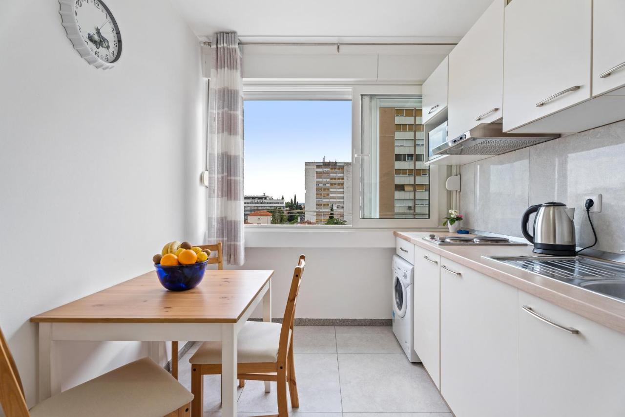 Sunshine Apartment *