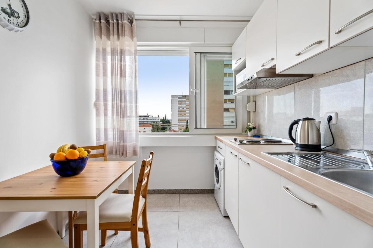 Sunshine Apartment *